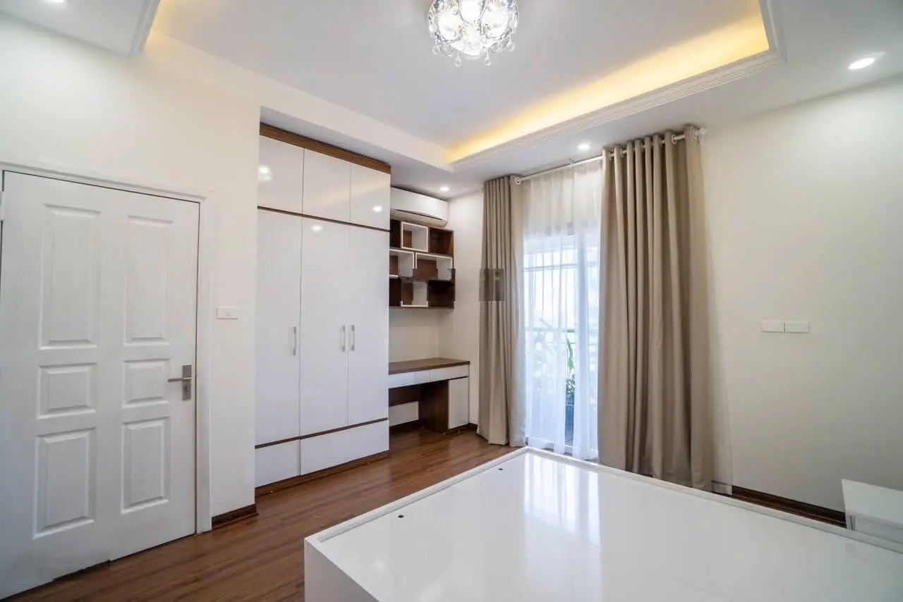Hơn 20 tỷ, sở hữu căn nhà, 73m2, 4tầng, mặt Phố Hoàng Văn Thái, Quận Đống Đa, vị trí kinh doanh tốt