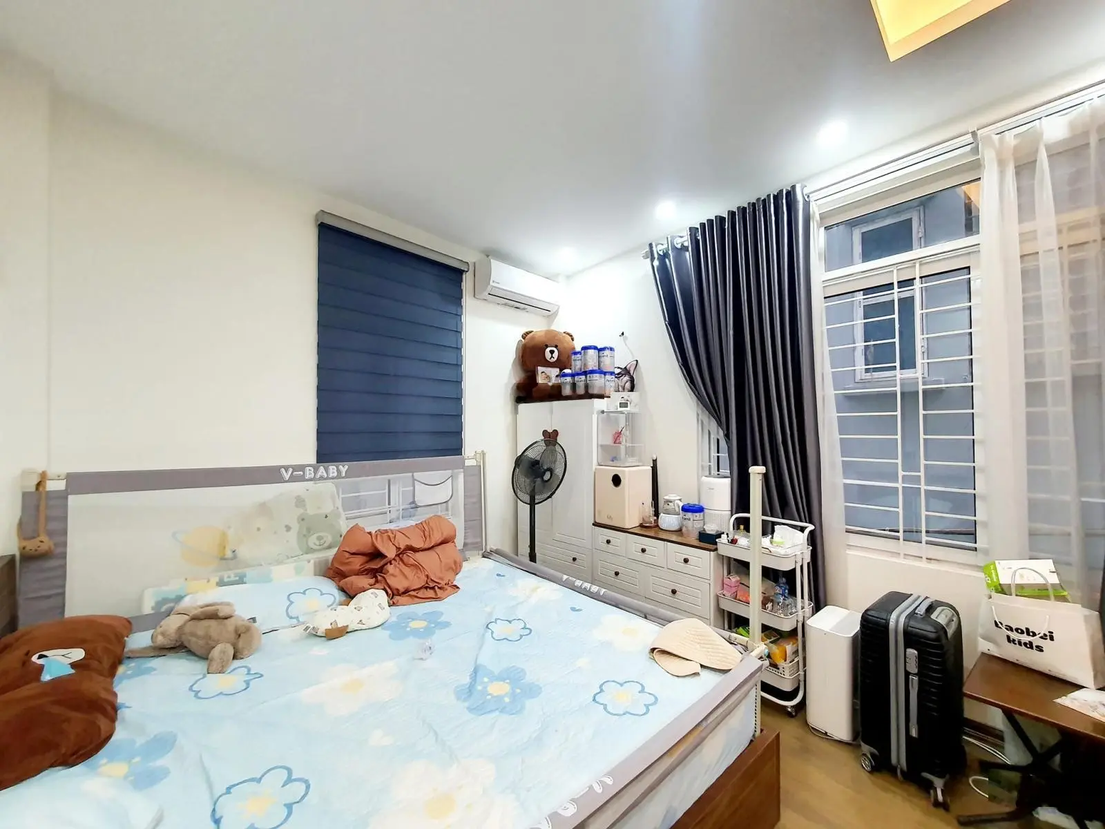 Lô Góc 30M ra Phố Phạm Văn Đồng , DT 35m2 x 5 tầng , đường rộng , view thoáng , giá : 7.6 tỷ