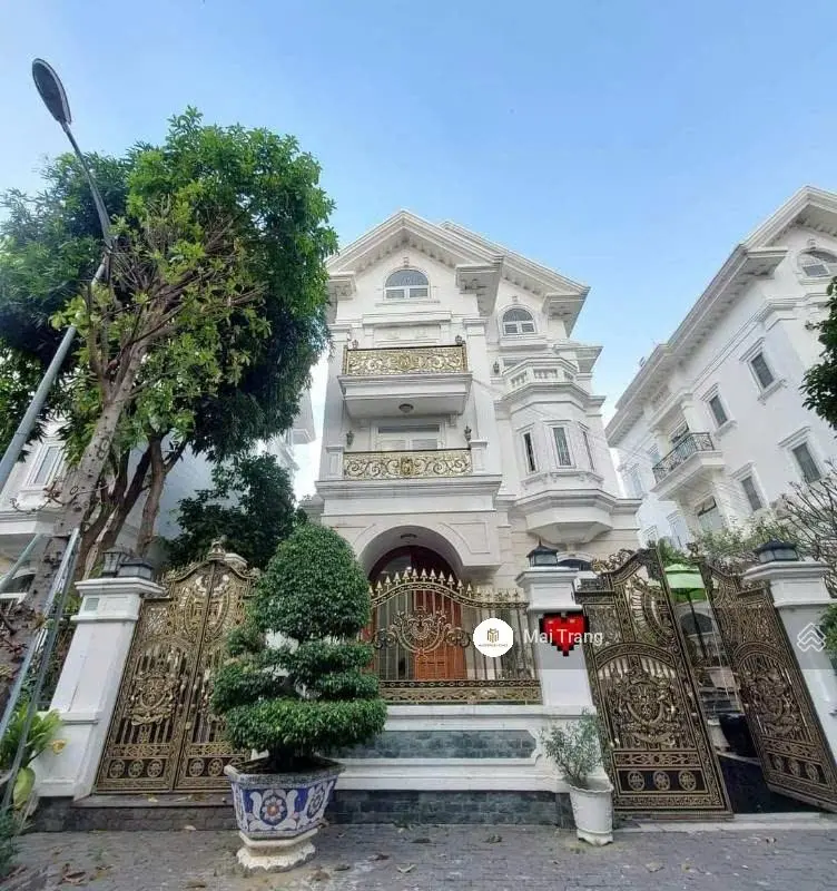 Bán biệt thự Cityland Gò Vấp 2 mặt tiền, 1 hầm - 1 trệt - 2 lầu - áp mái, giá bán 75 tỷ