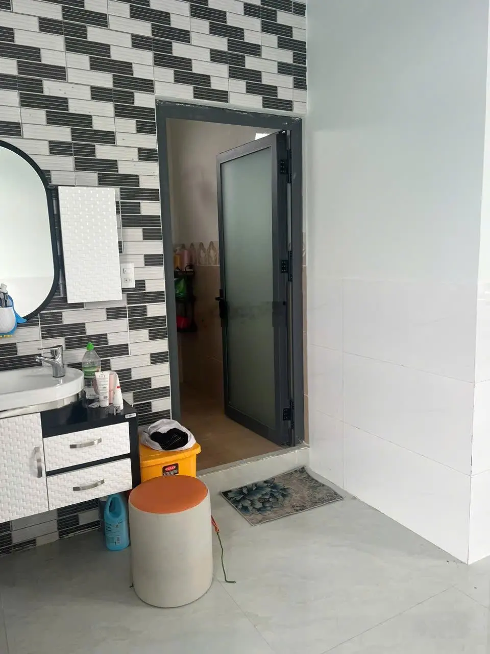 Bán căn nhà nghỉ dưỡng sân vườn 995m2 đầy đủ tiện nghi về sân bay Liên Khương chỉ 9km, chỉ 3,7 tỉ