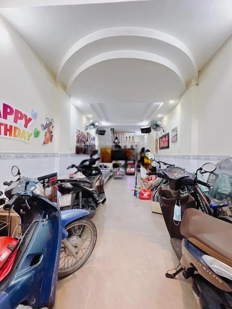 Bán nhà Tôn Đản, Quận 4, 5 tầng, 35m2, giá: 5,9 tỷ