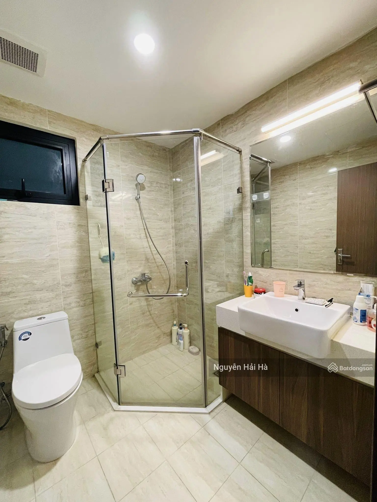 O968127636 Bán căn ở toà Hồ Gươm Plaza, Hà Đông 76m2, 2 ngủ - full nội thất cực đẹp - có sổ đỏ