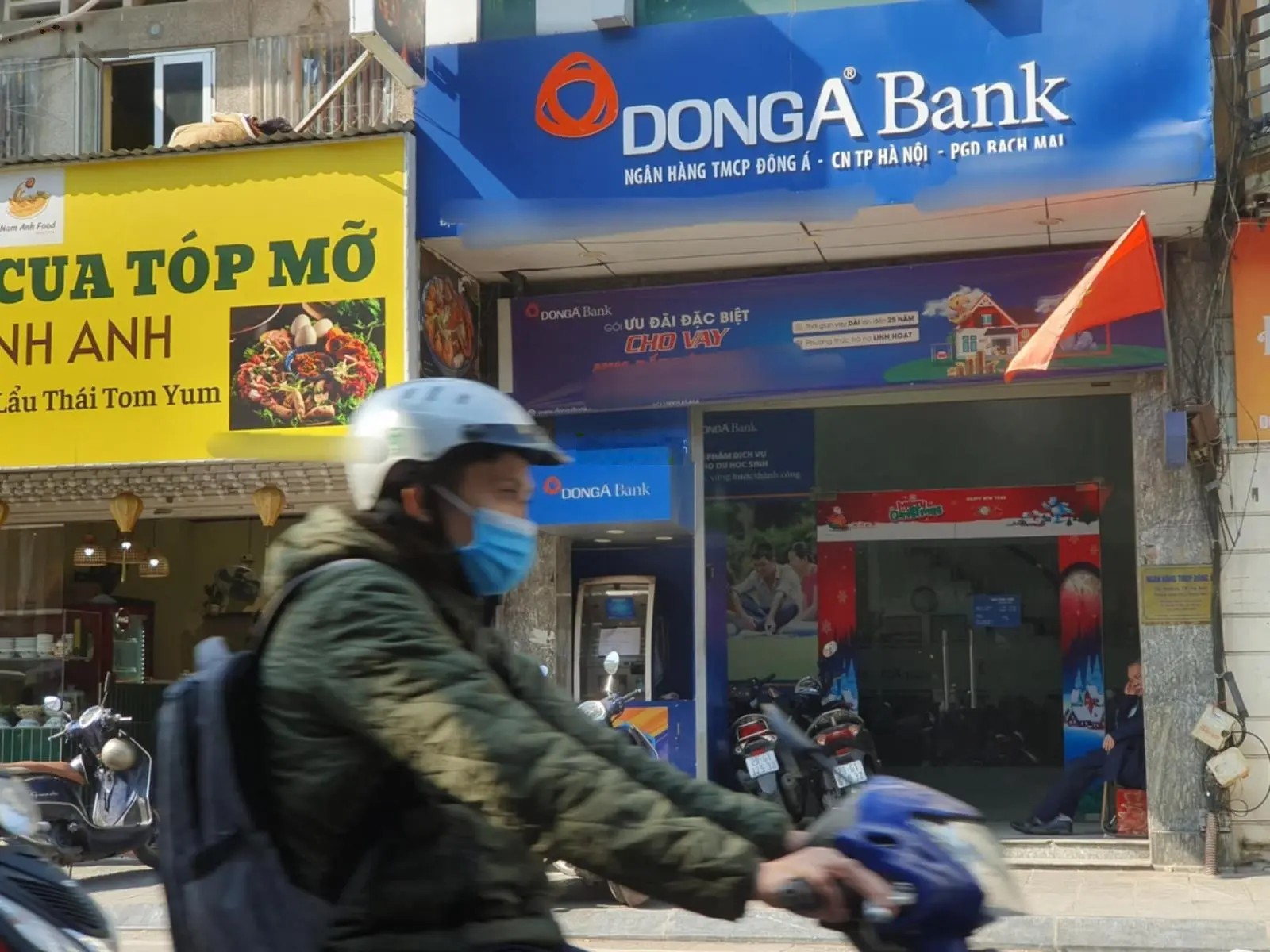Giảm hẳn 2 tỷ bán nhà mặt phố ngay cạnh Chợ Mơ kinh doanh sầm uất vỉa hè rộng 93m DT 40 tr