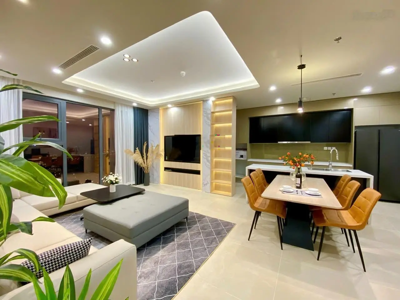 Bán gấp siêu phẩm 3 ngủ tầng trung, view hồ tại the matrix one, căn hộ đầy đủ nội thất cao cấp.