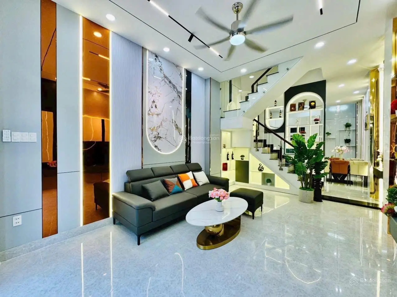 Mua nhanh bán nhanh nhà hoa lan, p7, phú nhuận giá 3.1 tỷ/58m2 shr đang cho thuê