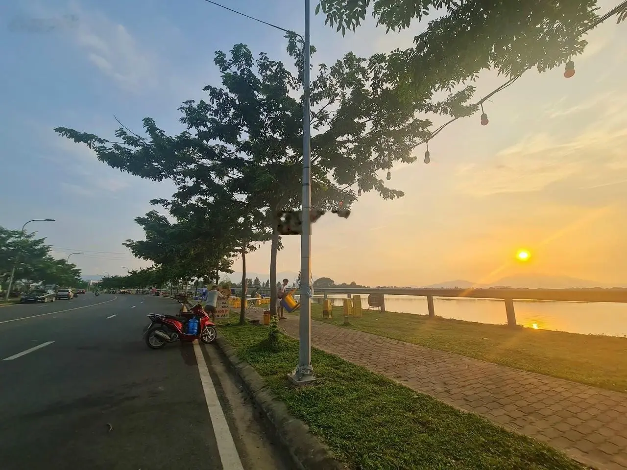 Bán 200m2 lô góc view hồ Tân Xã, khu công nghệ cao Hòa Lạc kinh doanh ngay đỉnh nhất khu