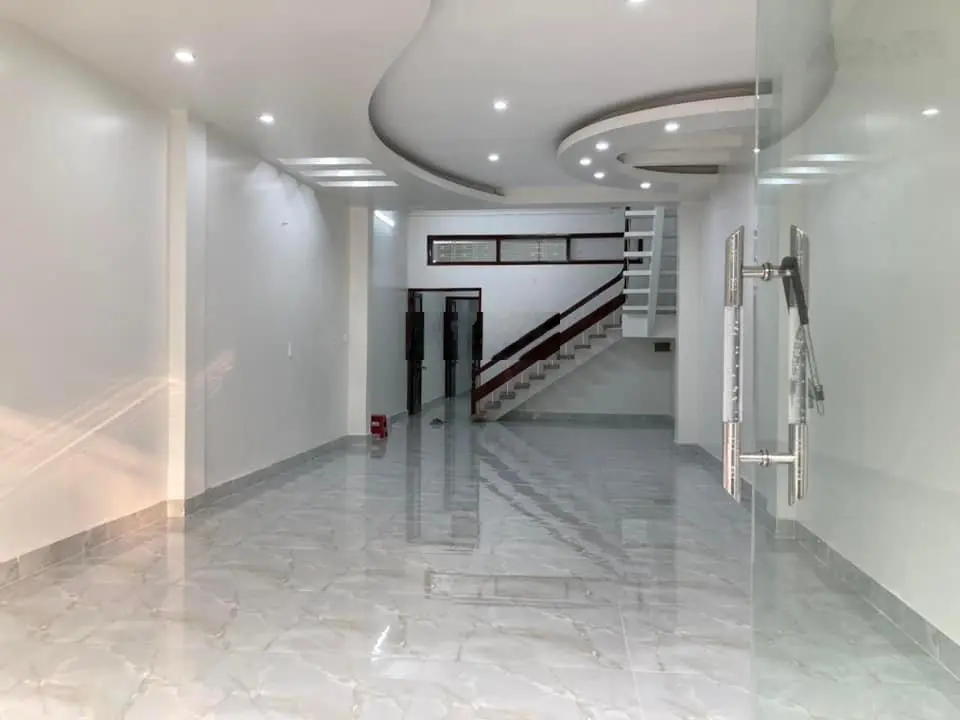 Bán nhà mặt phố đường Trường Chinh, Kiến An. DT 250m2. Tiện kinh doanh. 0774 996 ***