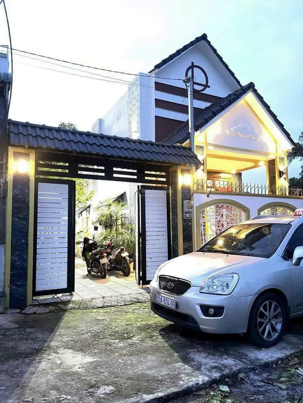 4 tỷ chê đắt giảm luôn còn 3ty750 nhà gác lửng 3phòng ngủ sân ô tô