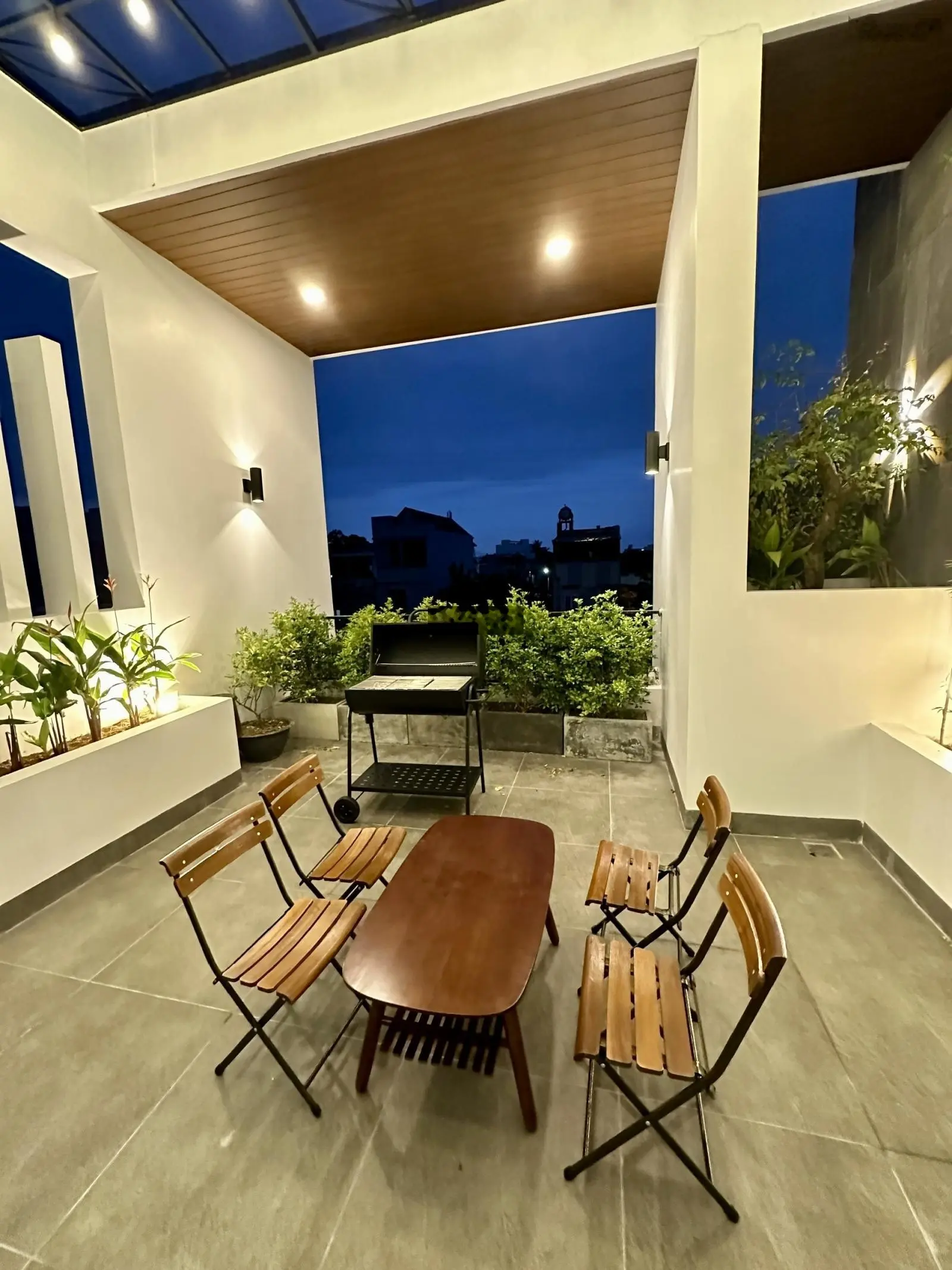 Siêu phẩm nhà đẹp Hoà Minh, đường 7m5 gần biển - Lh 0789030555
