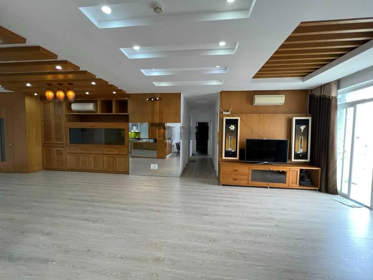 Chính chủ cần bán căn hộ Penthouse Hoàng Tháp Plaza, 9A khu Trung Sơn