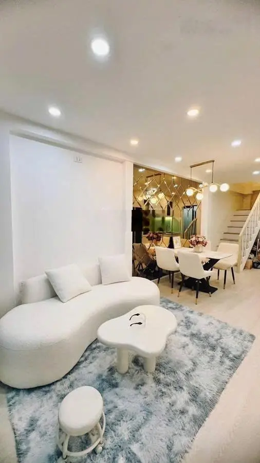 Bán nhà 2 tầng nguyễn tri phương, q.10 chỉ 5,5 tỷ