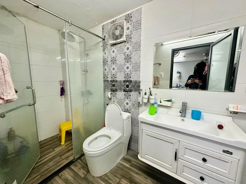 Bán nhà đẹp phố việt hưng.long biên.gần vinhome.công viên.bệnh viện đa khoa đức giang.giá 5,2 tỷ