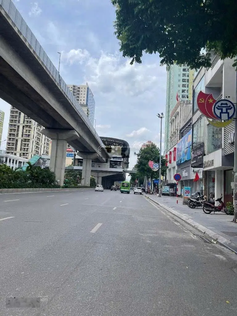 Bán Nhà Phố Quang Trung, Hà Đông, 35m2, 4 tầng, Giá 6,45 tỷ, Ô tô Lùi Cửa, Mặt ngõ thông Kinh doanh