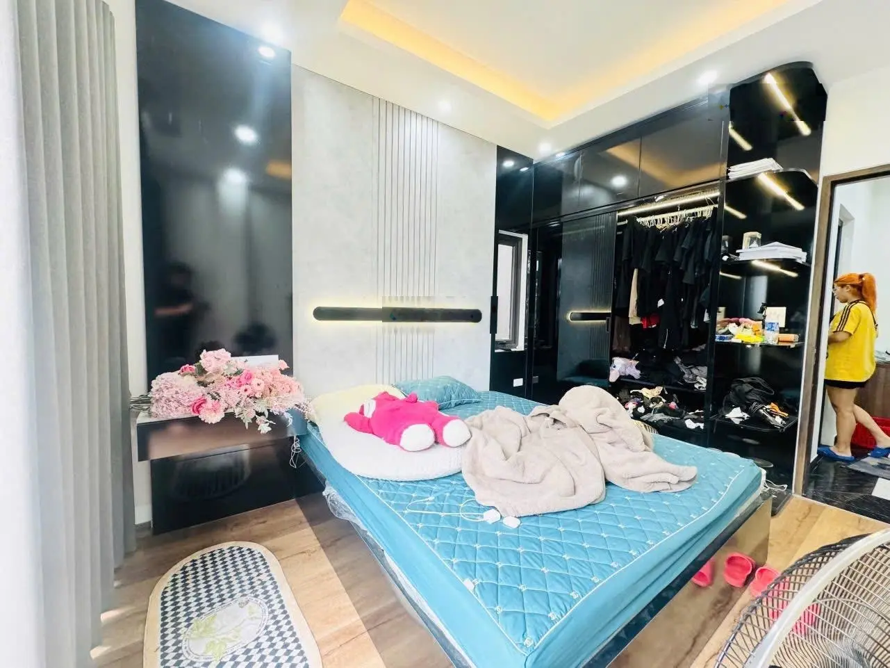 Bán nhà Nguyễn Văn Cừ, ô tô đỗ cổng, lô góc 2 thoáng, đủ đồ đẹp 45m2 x 5 tầng MT 6m giá nhỉnh 9 tỷ