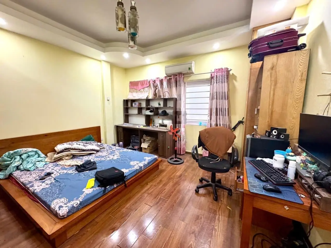 Bán nhà Cầu Giấy lô góc 2 thoáng trước sau, 40m2 mặt tiền 4.5m giá chỉ 7.5 tỷ