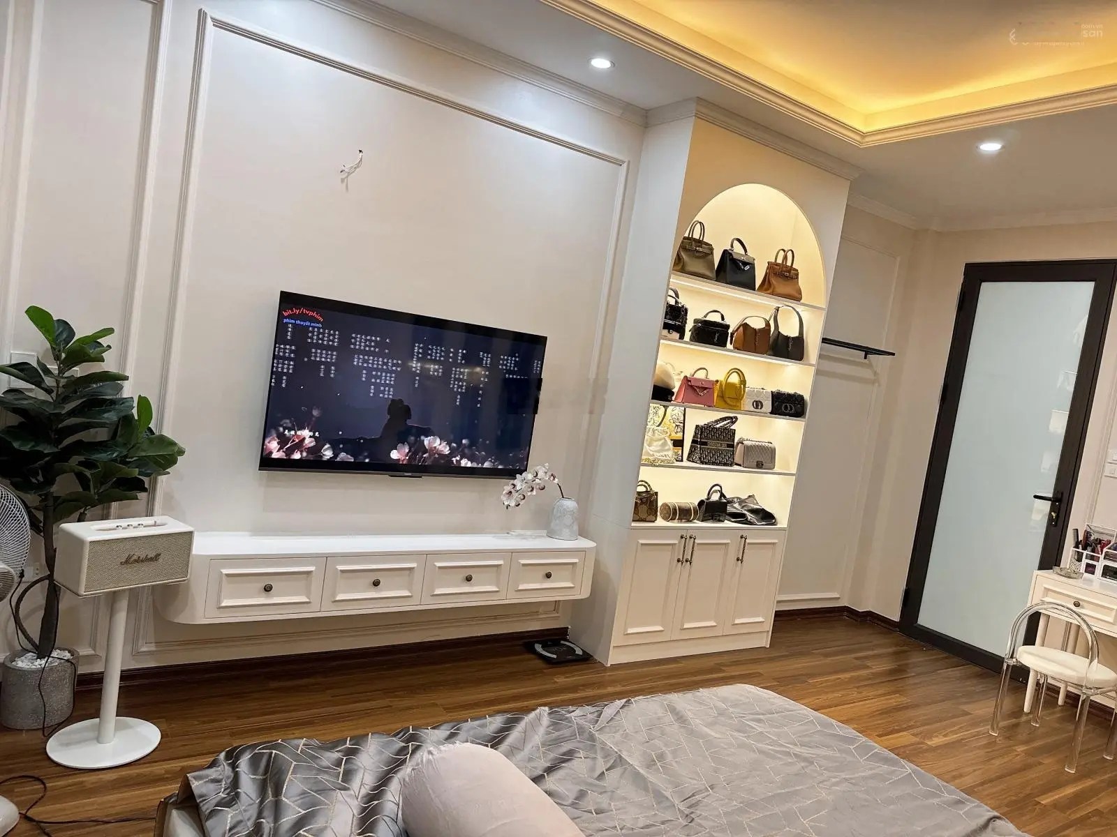 Chính chủ cần bán nhà 5 tầng full nội thất vip ngõ 264 ngọc thuỵ.