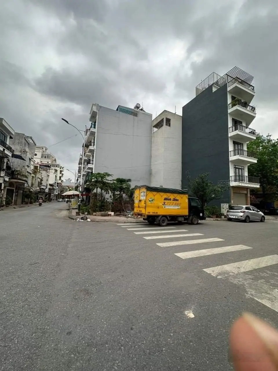 Cần bán gấp lô góc đường Thế Lữ, DT 69m2, ngang 5.5m, lô góc 2 mặt đường duy nhất. Giá 165tr/ m2