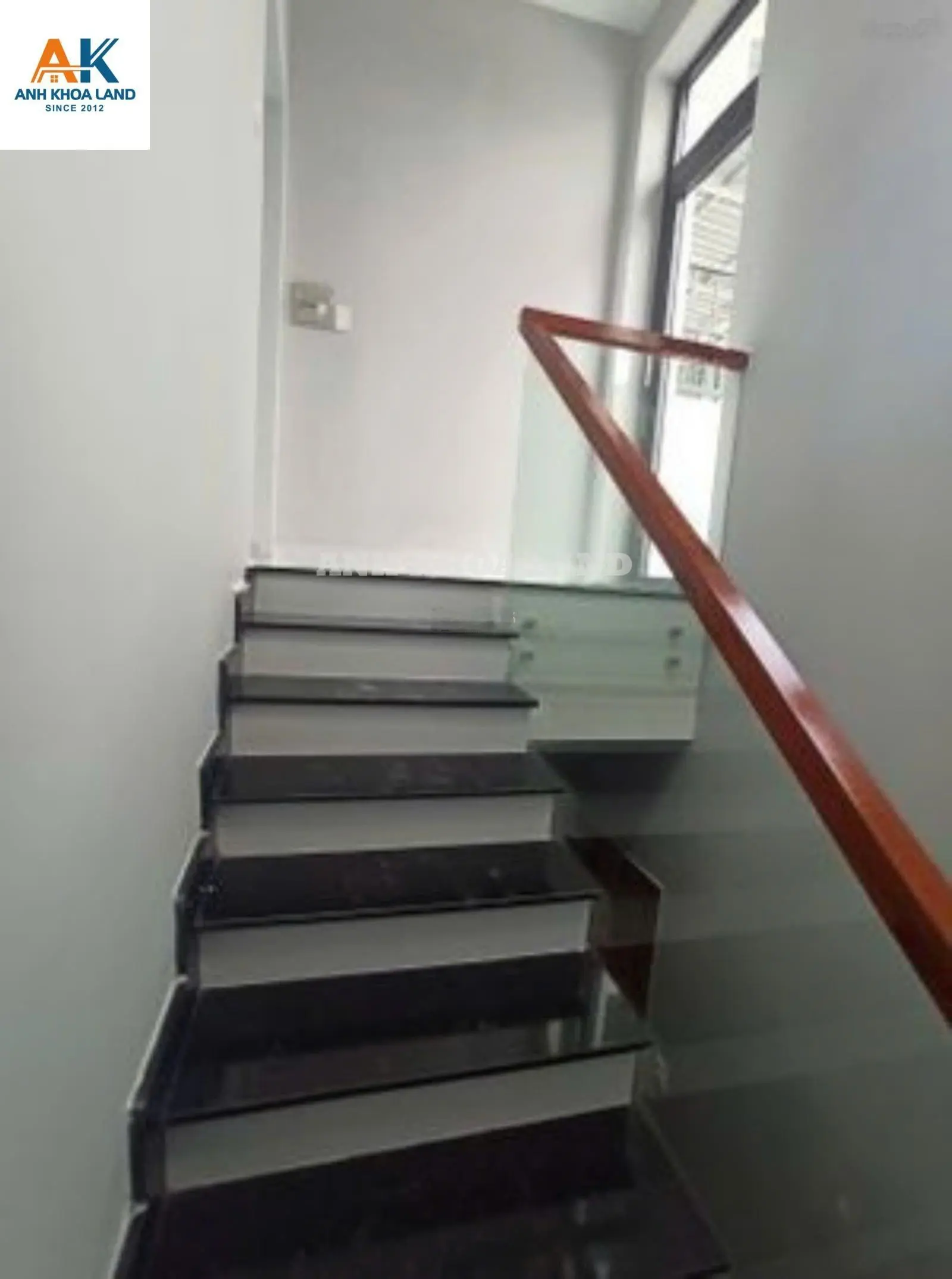 Cần bán gấp nhà trệt 2 lầu hẻm xe hơi 6m Linh Đông gần Phạm Văn Đồng, hoàn công, chỉ hơn 7 tỷ