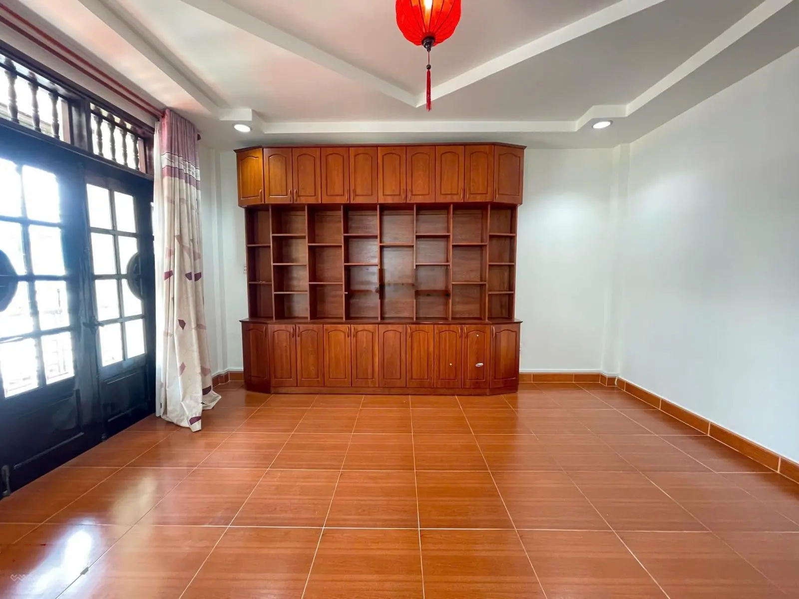 Nhà Trệt Lầu gần Nhà Thờ Fatima, Đại Học Luật- Hiệp Bình Chánh Thủ Đức. Đầy đủ tiện ích, có sân.