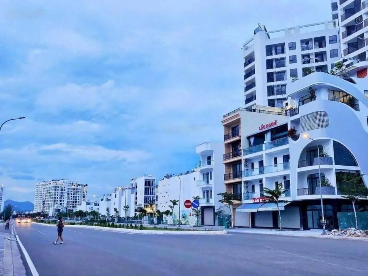 Mặt Tiền View Sông Quán Trường KĐT VCN Phước Long 1 , Sót Lô Rẻ Chỉ 65tr/m2 Cực đẹp 03799689 E THƯ