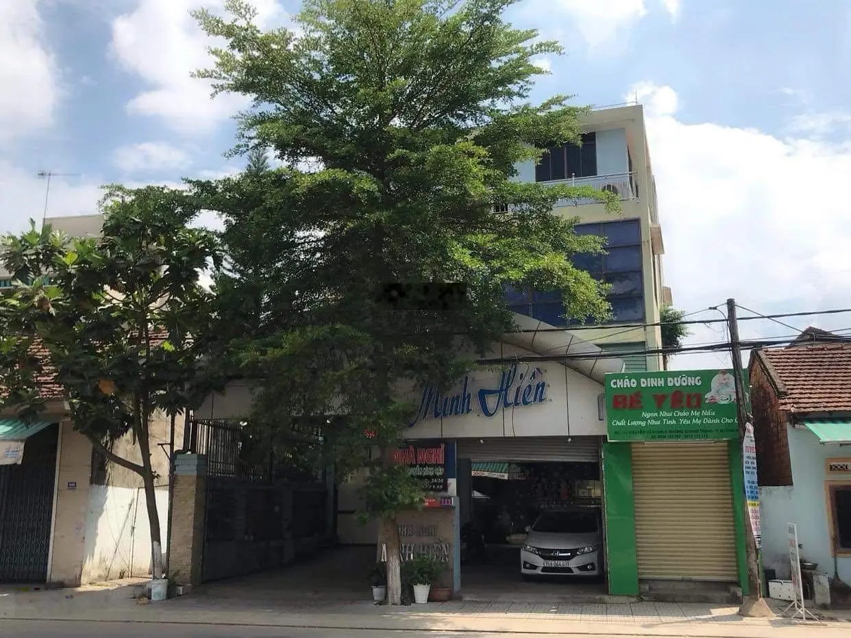 Cần chuyển nhượng nhà nghỉ mặt tiền Nguyễn Văn Linh, 13 phòng ngủ, sơn tịnh Diện tích 229m2