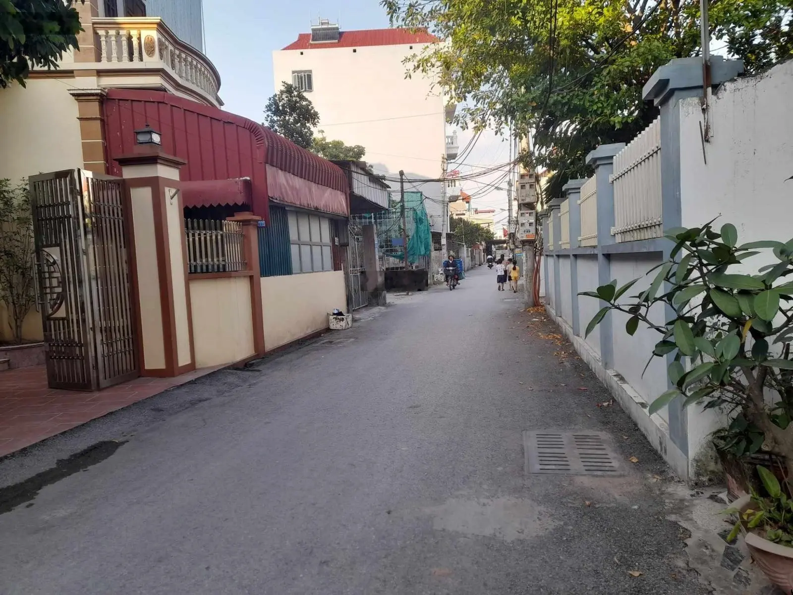 Nhà đồng mai ôtô đỗ cổng gần trường học 3.1tỷ