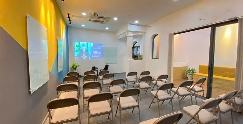 Bán gấp nhà MT Cao Thắng Quận 10 DT 8m x 16m 6 Tầng thang máy HĐT 150 trệu giá 60 tỷ
