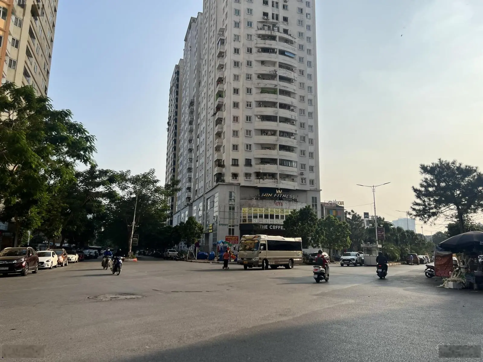 Bán cặp Liền kề Văn Khê 165m2, mt10 hoàn thiện đẹp, đang cho thuê kinh doanh văn phòng, vị trí VIP