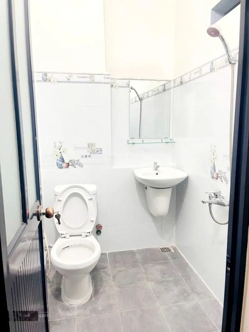 Bán căn hộ dịch vụ - Mới tinh - 7PN full công năng - dòng tiền ổn định 23tr/tháng