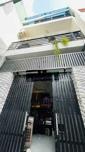 4,85 tỷ, gấp bán nhà 4 tầng, DT 30m2, 3PN Phường 25, gần ĐH Hutech