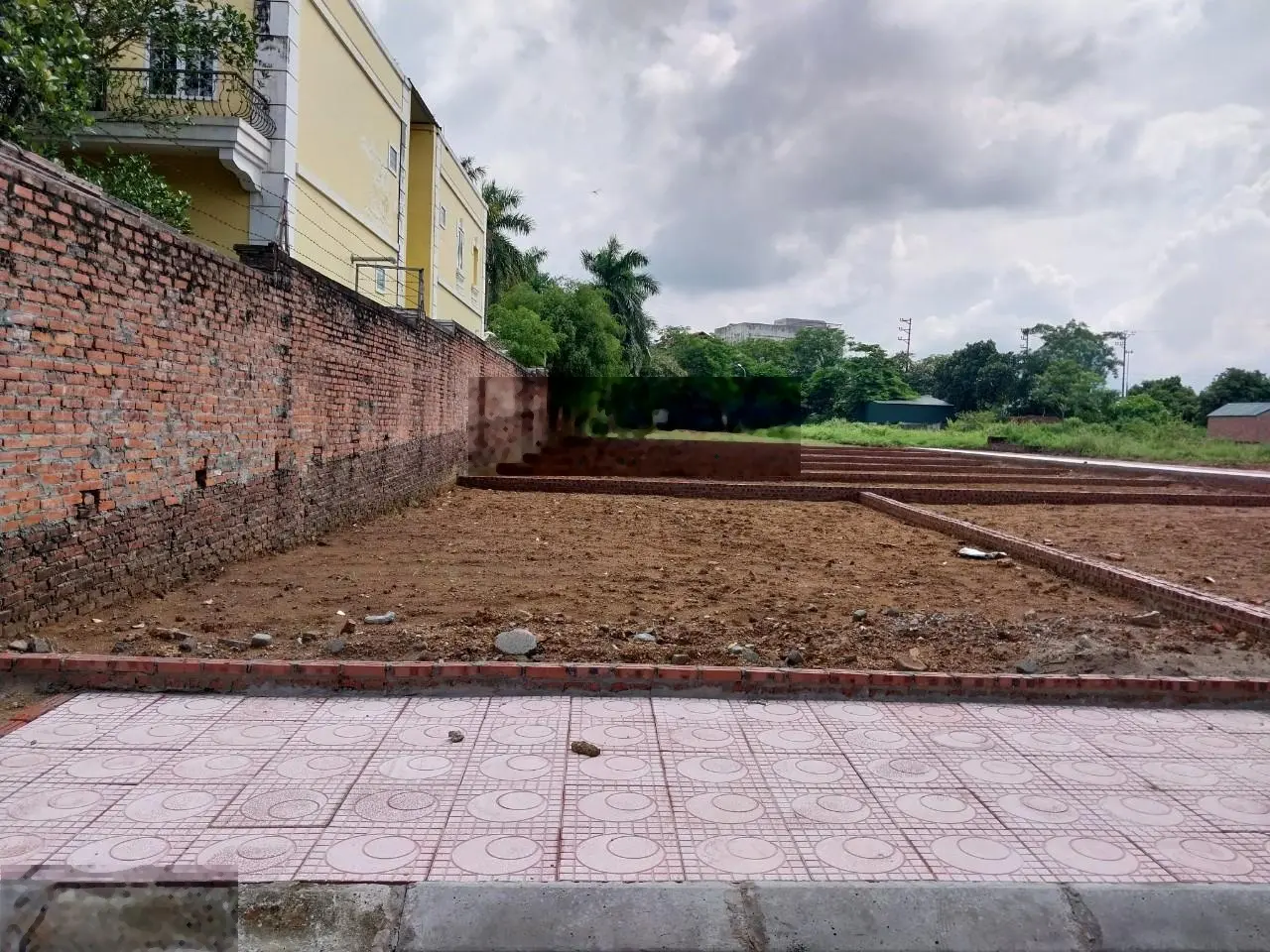 Bán lỗ 73m2 đất TDC Vai Réo full thổ cư Phú Mãn, Đất phân lô, MT 6m, vỉa hè bóng đá, ô tô tránh.
