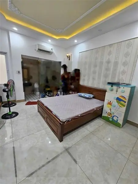 Bán nhà 4 tầng, 72m2, 4pn, xe hơi ngủ nhà, sát măt tiền Lê Văn Thọ, P9, Gò Vấp