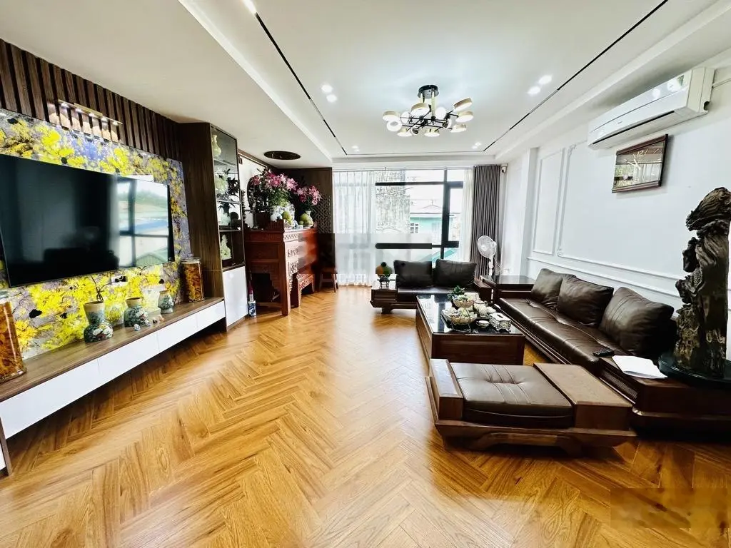 Bán nhà đẹp cầu thang máy fun nội thất ngọc lâm long biên hà nội 40m2