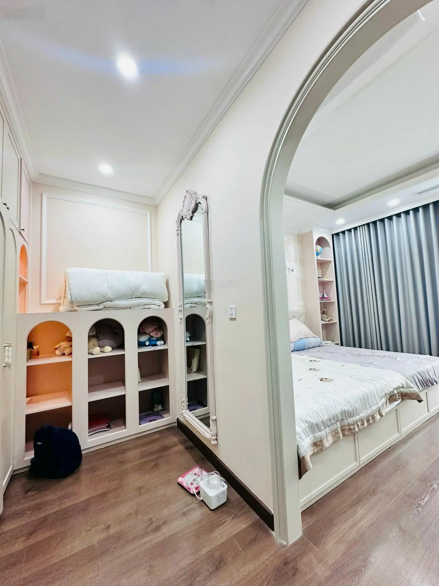 Cần bán nhà phố Vinhomes Grand Park Q9 đã hoàn thiện tặng nội thất