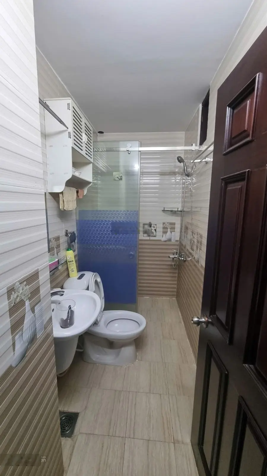 Bán nhà đường Khuông Việt hẻm 8m 4,5m x 22m 5 tầng chỉ 11,1 tỷ