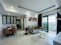Chủ nhà định cư nước ngoài bán lỗ 400tr căn 2PN 70m2 The Rivana view hồ bơi giá còn 2,4 tỷ
