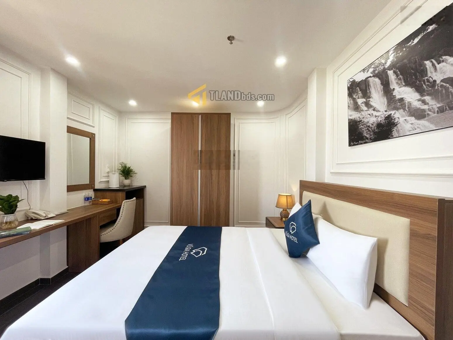 Bán khách sạn ngay trung tâm phường 1, Đà Lạt, đi bộ ra hồ, 21 phòng Doanh thu 300tr, giá 46 tỷ