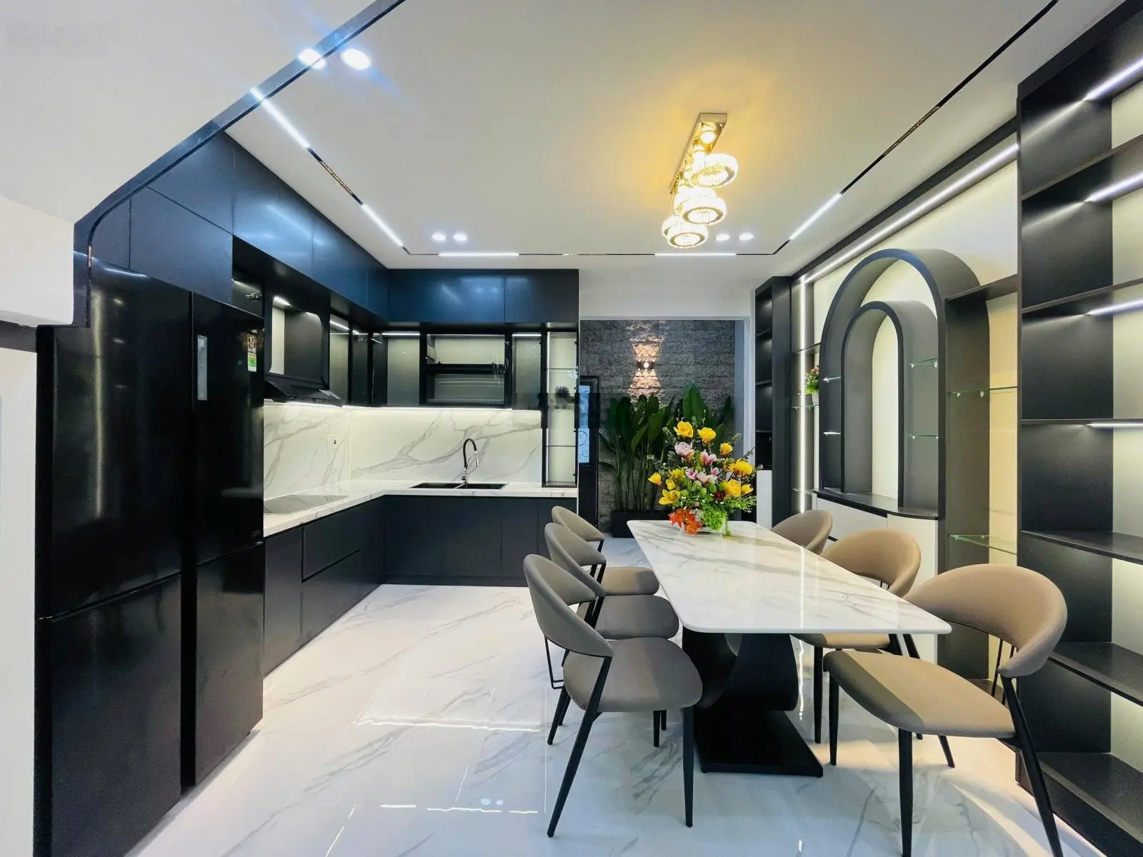 Bán Nhà Tân Cổ Điển Dương Đức Hiền, Gần Biển Nguyễn Tất Thành, Đà Nẵng
