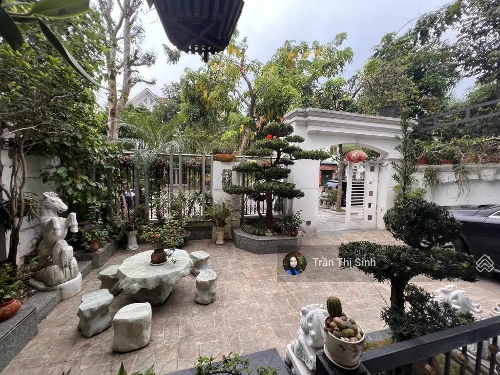 Hiếm. cả khu có 1 lô vip bán. biệt thự đô thị việt hưng, giang biên, long biên. mt 20m. kinh doanh
