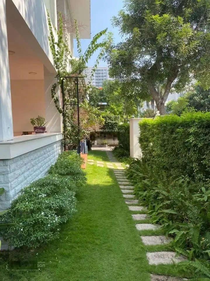 33 tỷ sở hữu ngay villa (DT 10x20m) 3 tầng - Song Hành, An Phú, Quận 2. LH 0901882939