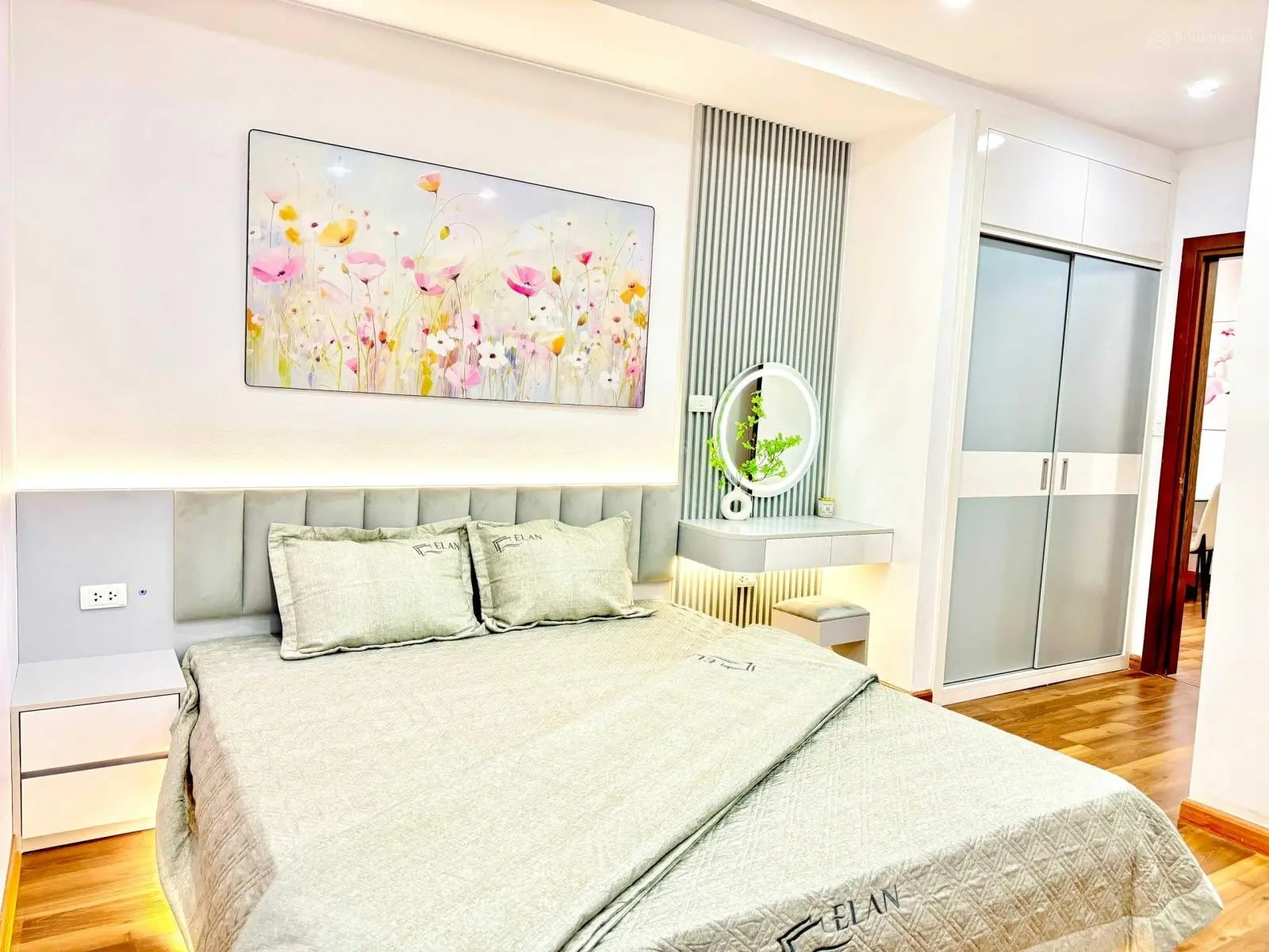 Cần bán căn hộ 3PN 117m2 toà K35 - HPC Landmark 105 Tố Hữu giá 4.6 tỷ LH 0975 645 ***