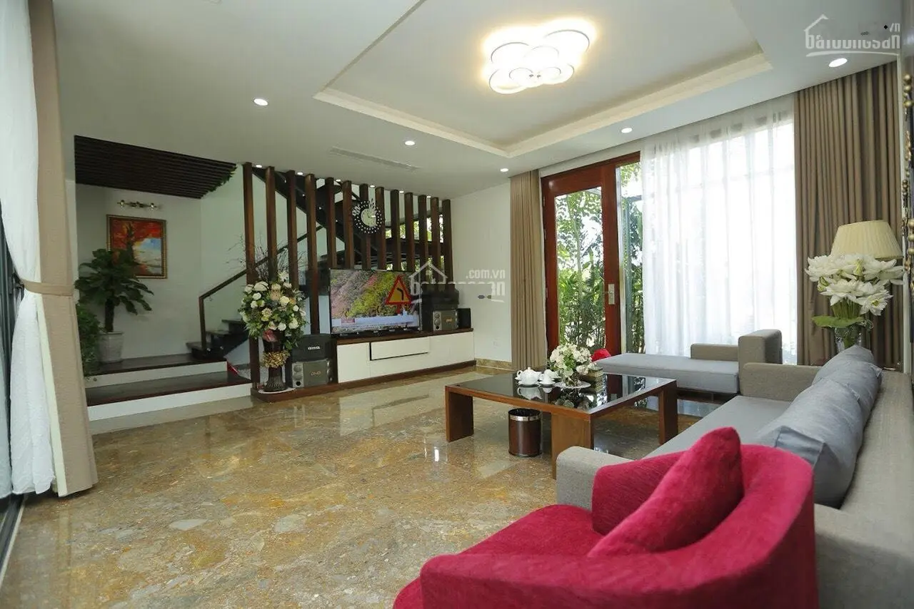 Cần tiền bán gấp biệt thự Charm Villas Flamingo view hồ, full nội thất, 2 tầng. LH: 0931 793 ***