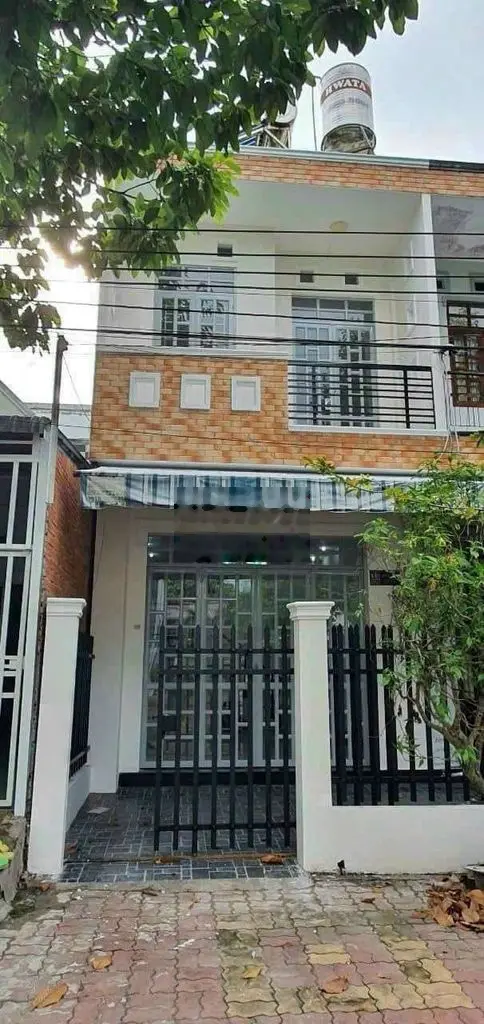 BÁN GẤP CĂN NHÀ NẰM KHU VƯỢT LŨ P8- TP VĨNH LONG