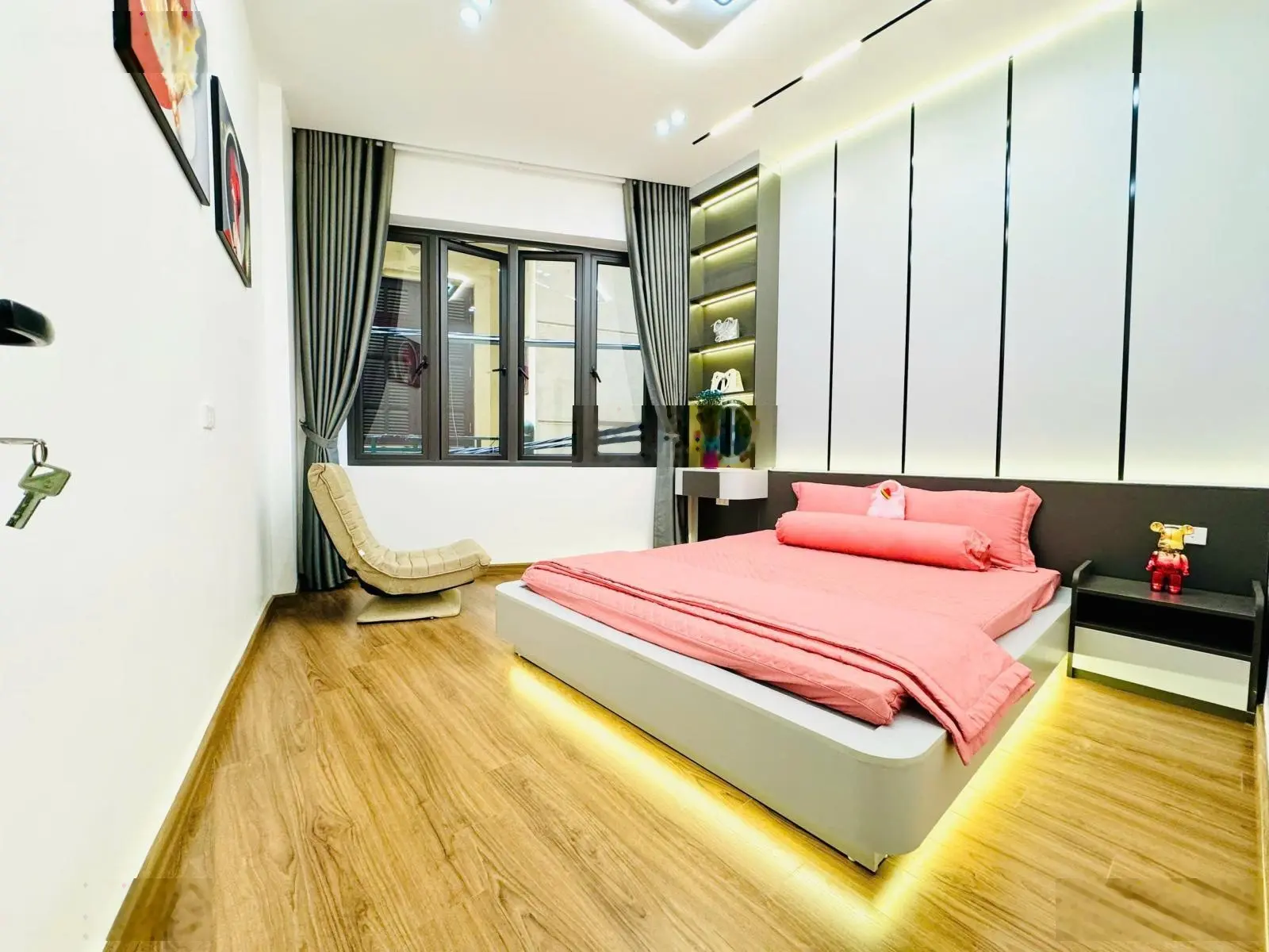 Siêu phẩm Ngọc Khánh, kinh doanh, giá Đầu tư, ở v.i.p siêu đẹp, lô góc, 4 ngủ, 40m2 8.5 tỷ.