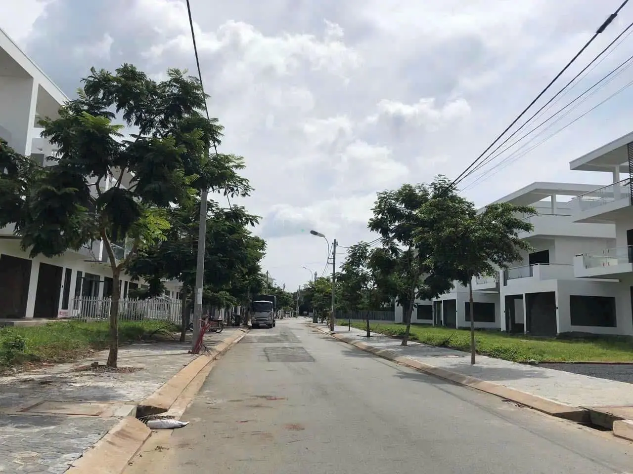 Chủ ngộp cần bán gấp lô đất biệt thự Phước Lộc, Cần Giờ đường lớn 22m, DT 300m2 giá 15tr/m2