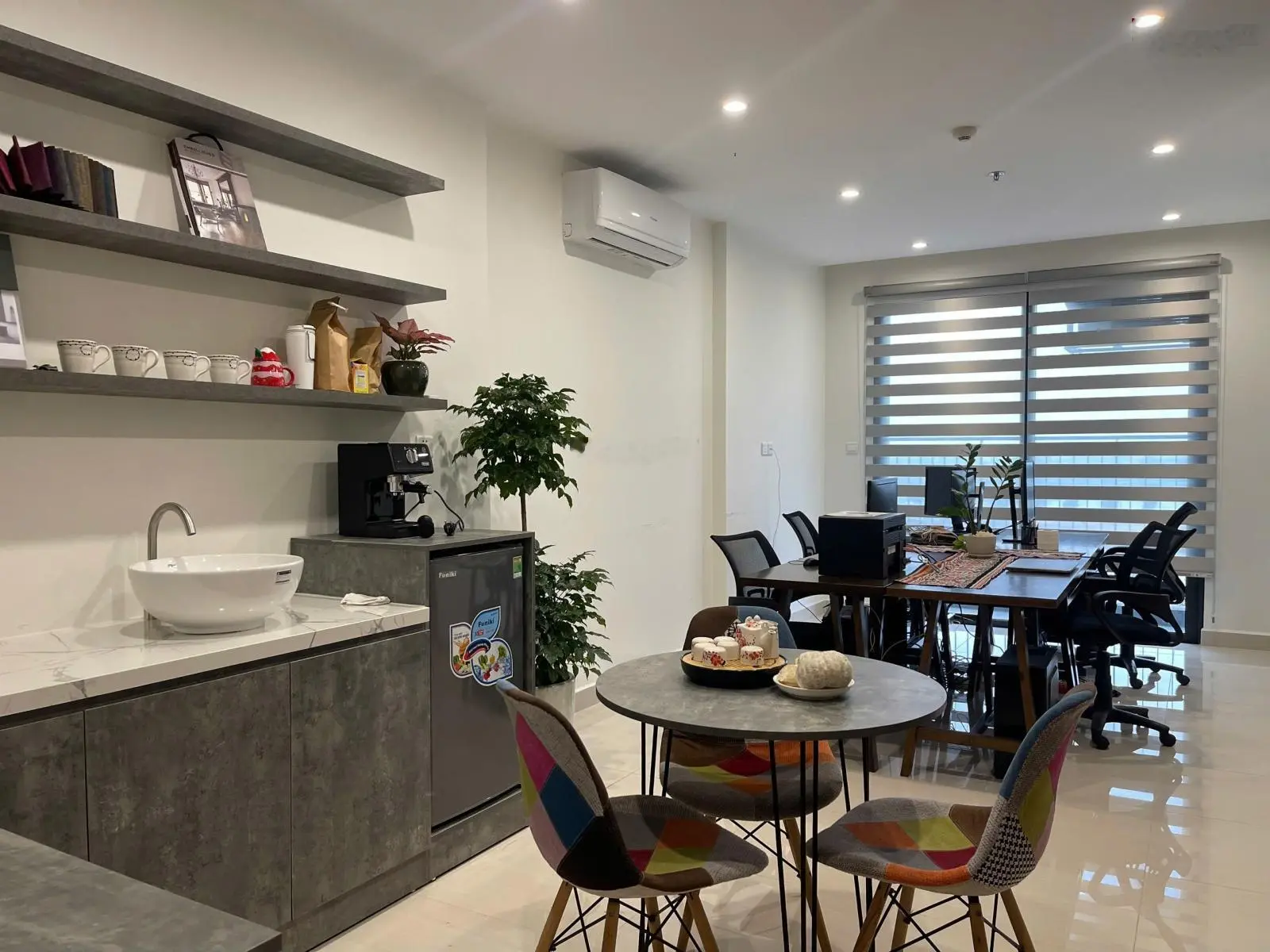 Hàng hot! Chính chủ bán căn hộ 1 PN diện tích 47.5 m2, giá 2.7 tỷ tại S4.01 Vinhomes Smart City