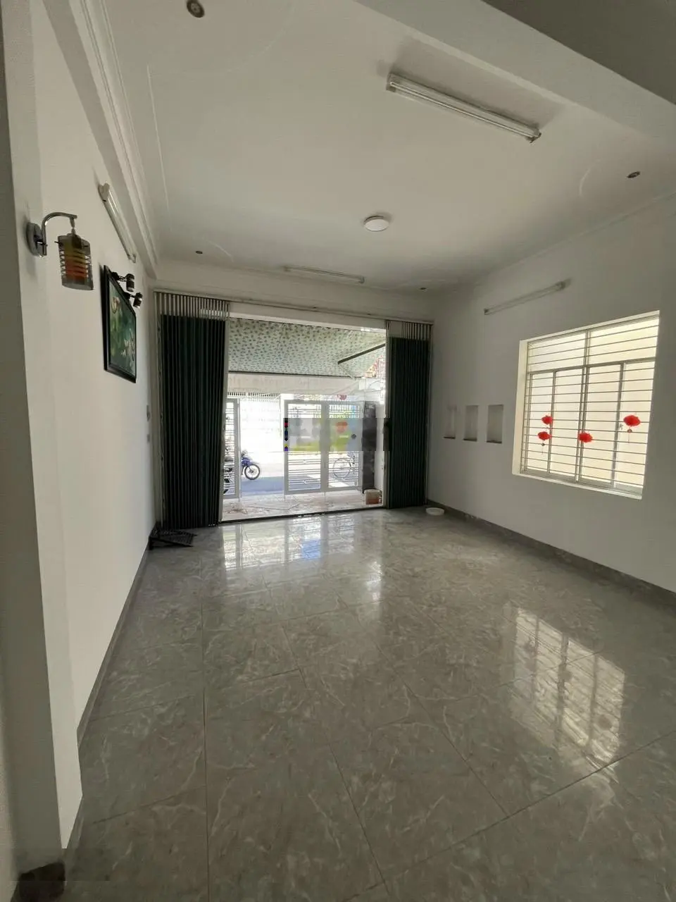 Giá tốt bán nhà mặt phố (ngang5m) đường Đồng Nai buôn bán rất tốt , Phước Hải TTTP Nha Trang