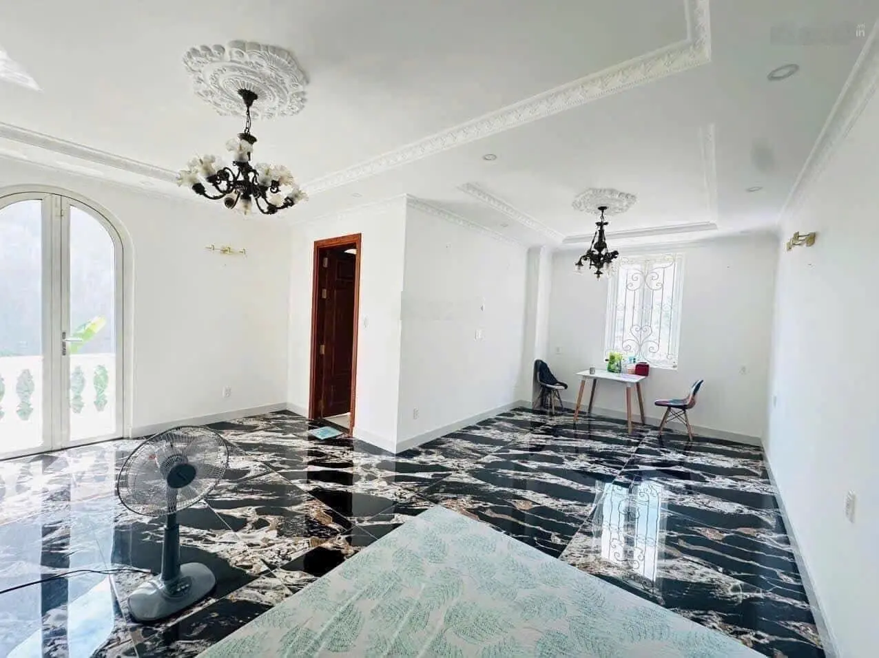 Bán biệt thự đường Liên Phường, Phước Long B, Thành Phố Thủ Đức. Dt: 200m2/19.6 Tỷ TL