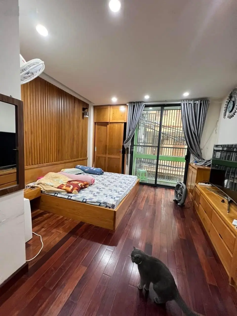 Bán nhà phố ĐẶNG TIẾN ĐÔNG-ĐỐNG ĐA-HÀ NỘI, DT: 73m2 x 5 Tầng / MT: 4,3m - Giá: 19,8 Tỷ