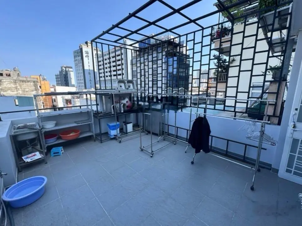 300m2 sàn - mặt tiền Q1* [6 tầng] vỉa hè 6m (không lộ giới)